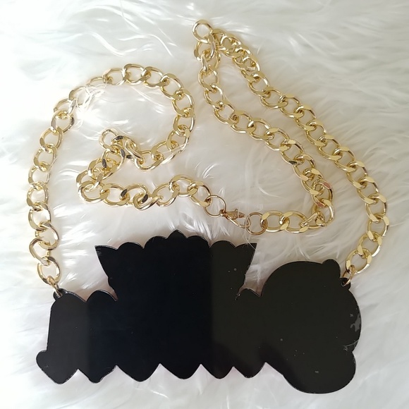 🆕👑 Large Queen Hot Pink Acrylic Gold Necklace - Picture 5 of 6